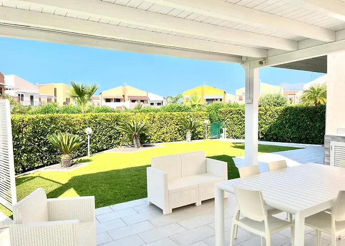 Casa Roccella Holiday home